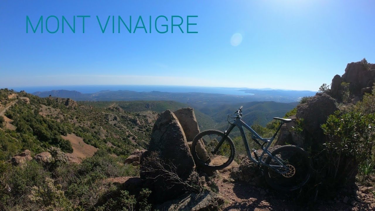 MONT VINAIGRE SAINT RAPHAEL / panorama incroyable et single magnifique / ROCKRIDER AM100S V2