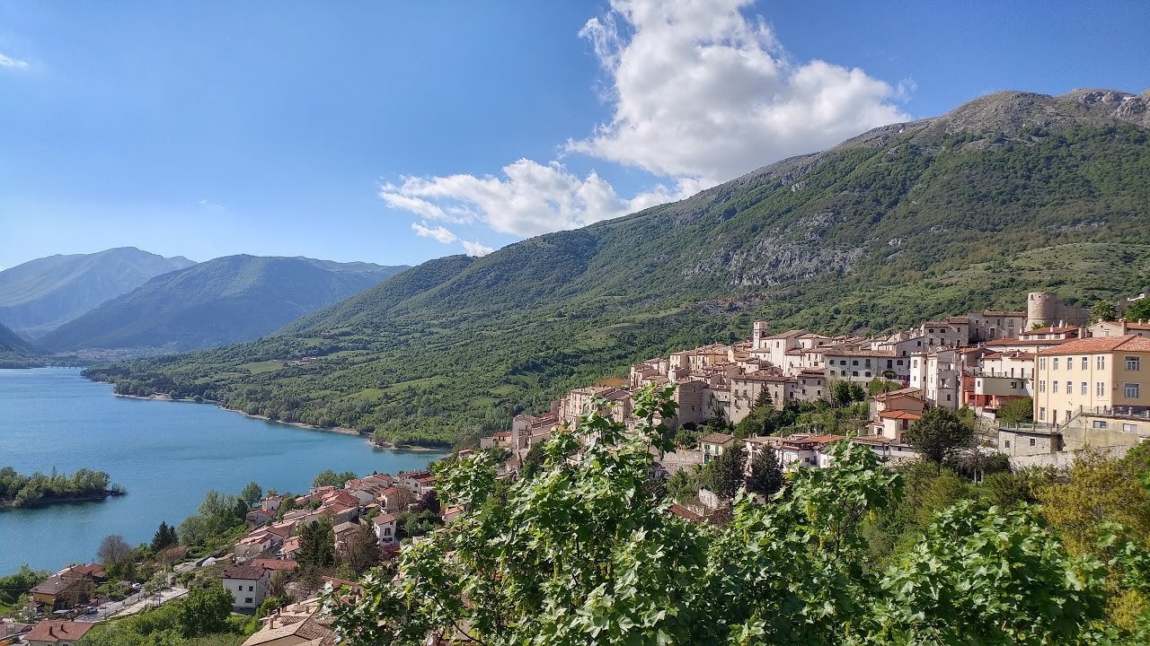 Passeggiata nel centro storico di Barrea - Abruzzo 2017