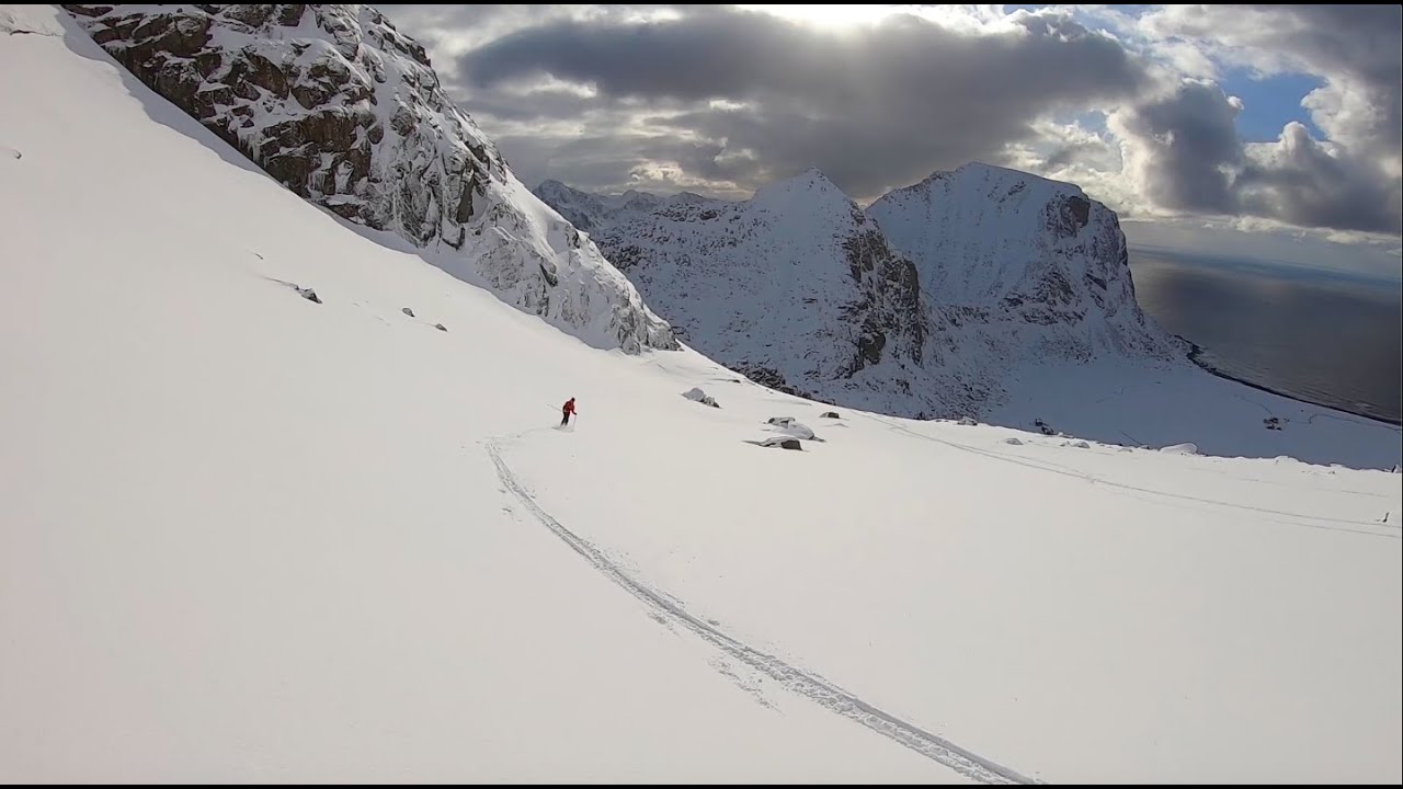 Skiing in Lofoten - Himmeltinden