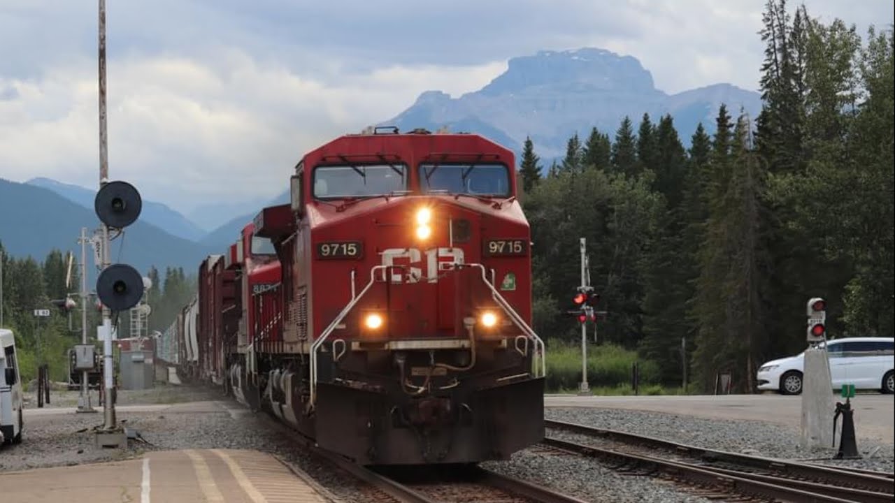 CPKC AC4400CW Leads Train 400! CP 9715 Leads Mixed Manifest Train At Banff!
