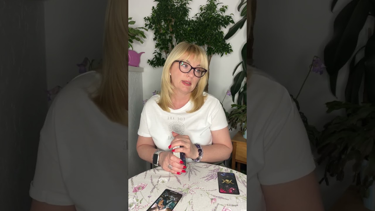 О чем шушукаются у вас за спиной😉👉