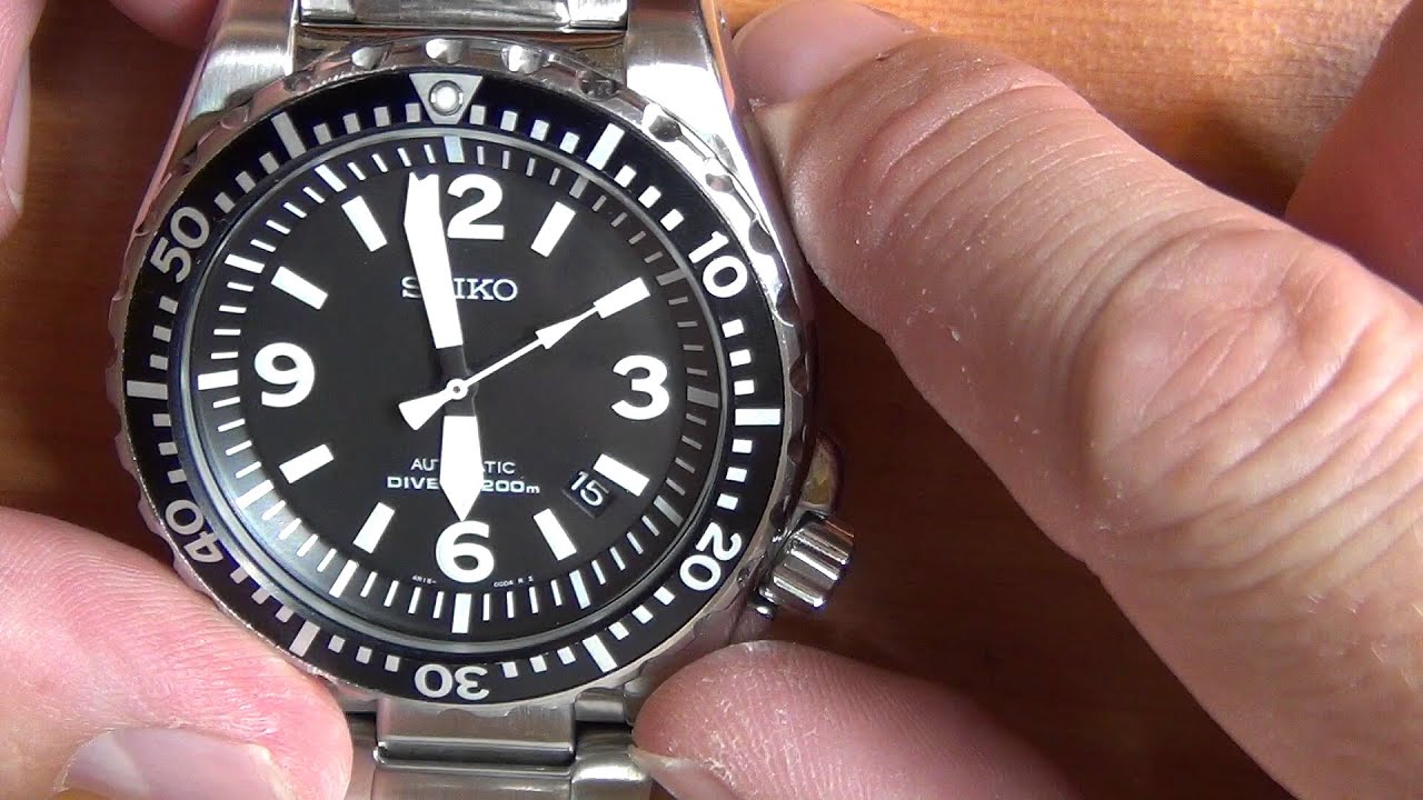 Wrist Watch Review: Part 7 - Seiko Automatic (SCUBA) Diver's 200m wrist watch - 4R15