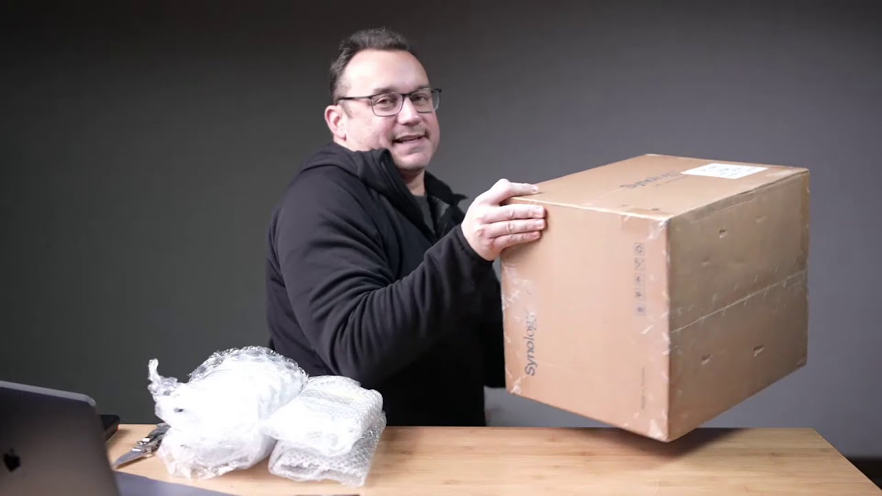 Распаковка и настройка Synology DS1621xs+