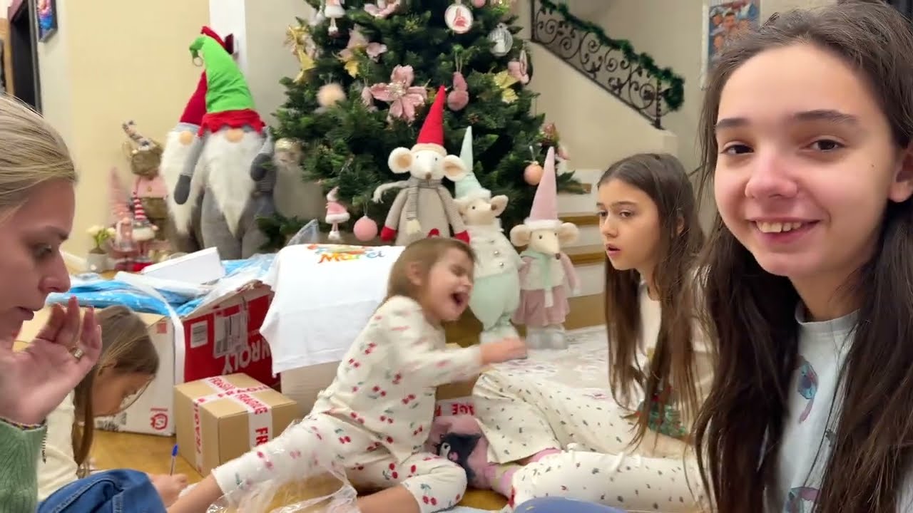 ❌ MARA cu Febră la FILMĂRI 😱 Noua PIESĂ de Crăciun 🧑‍🎄 by Mara Ștefania Making of