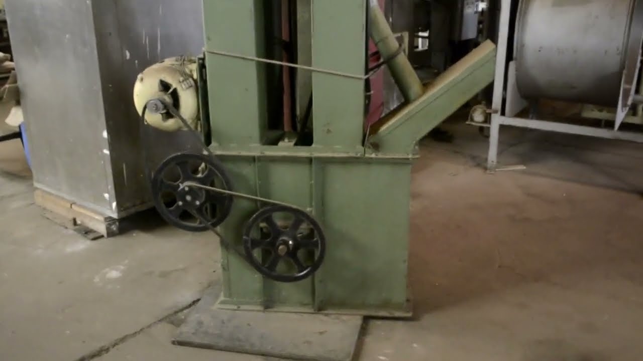 Elevador de Canecas marca Matisa modelo ME-2