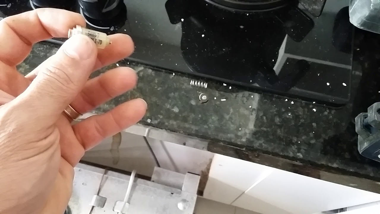 Forno brastemp  não fica ligado