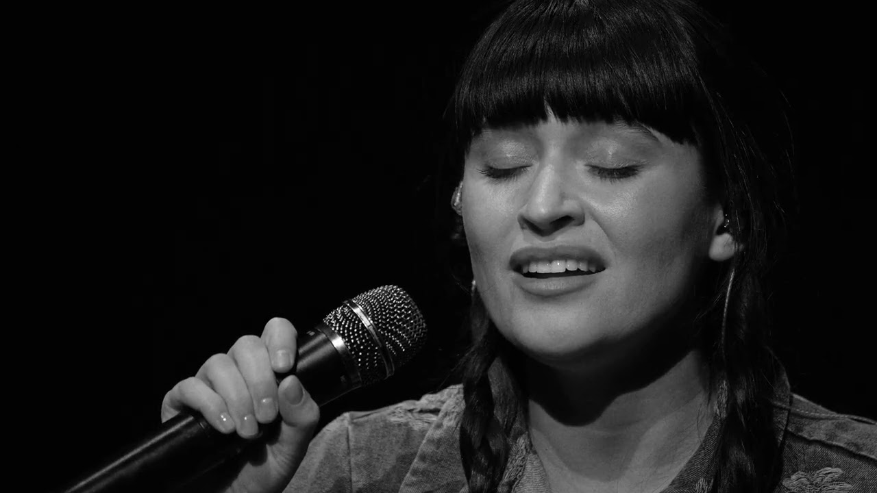 Irina Rimes - M-am încurcat live la UNFINISHED Love Live 1