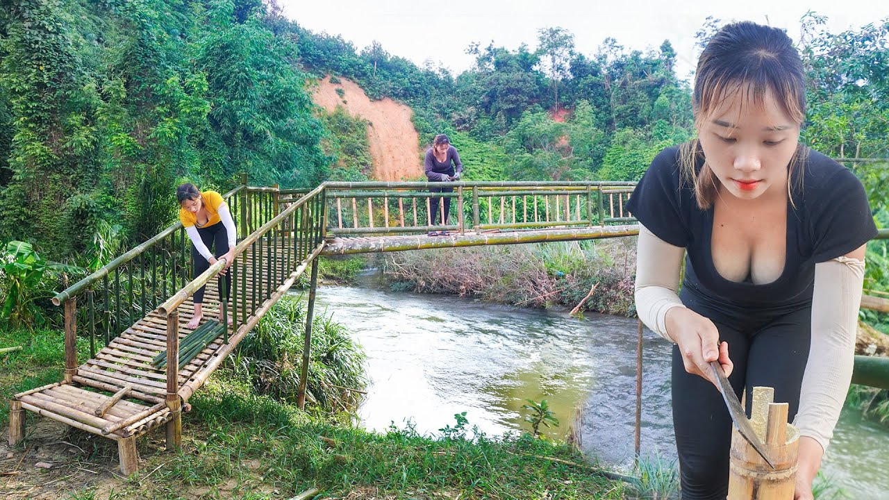Sturdy Bamboo Bridge Railing - Building Long Bamboo Bridge Across A Small River | Hoang Thu Hoai