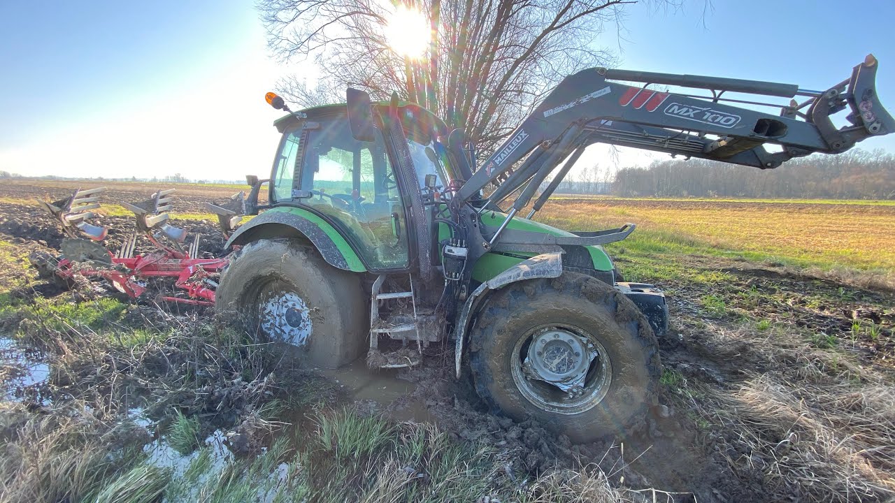 Deutz Fahr Agrotron 110 mk3 stuck in mud