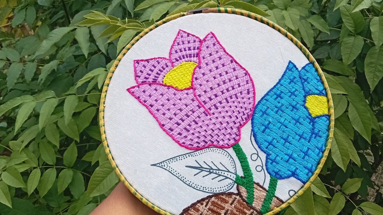 cómo bordar un tulipán 🌷#10con una super puntada bastante fácil y con un resultado hermoso🤩.