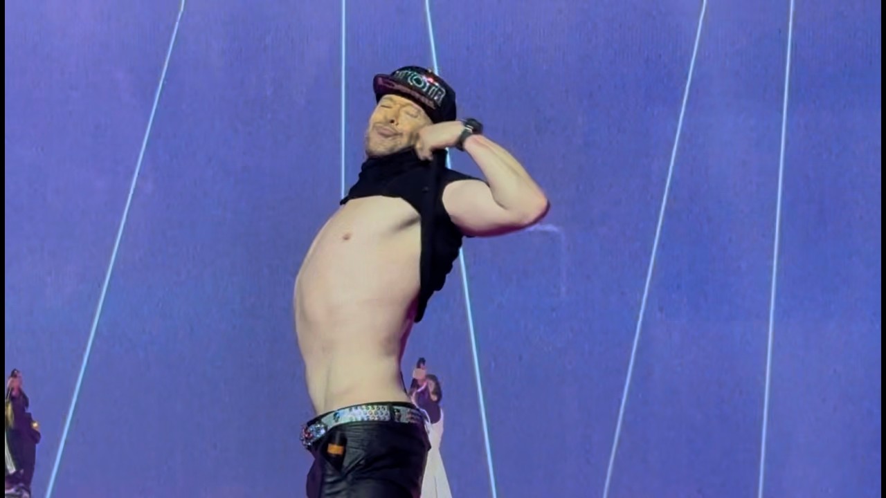 New Kids on the Block - Covergirl #nkotb #music #lasvegas #viral #livemusic #dance #hit #viralvideo