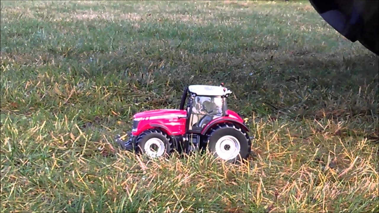 Kubota VS MF