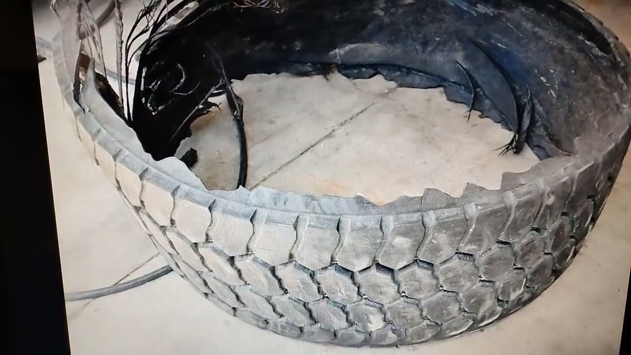 pictures of the THC POSITIVE CDL DRIVERS RUSTED 2013 STEERING TIRE BLOWOUT