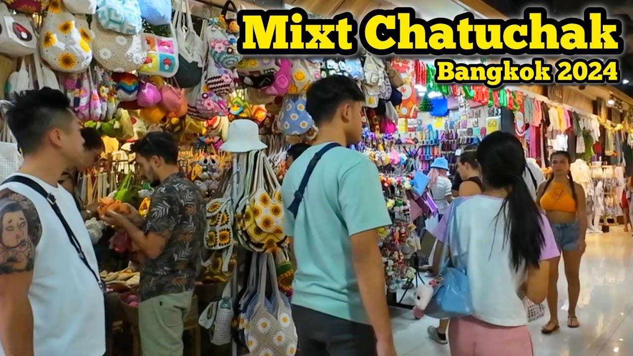 Mixt Chatuchak Nice Shopping Mall in Bangkok adjacent to Chatuchak Market มิกซ์ จตุจักร​​​ 29/12/24