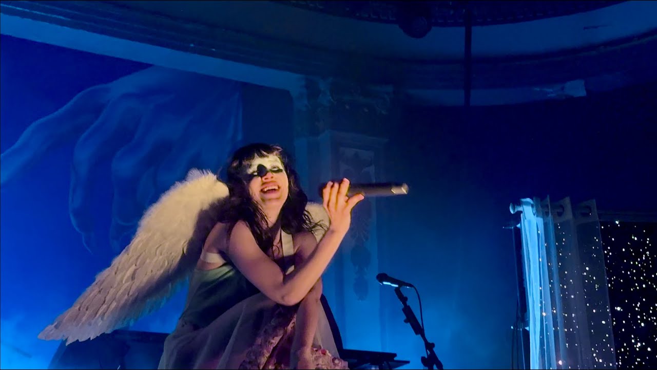 Magdalena Bay - The Ballad of Matt & Mica (Live in Columbus)