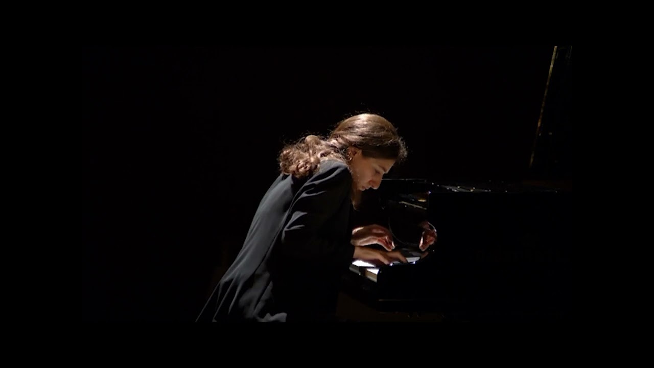 Irma Gigani - Prokofiev, Sonata N8, B flat major, op.84 (live)