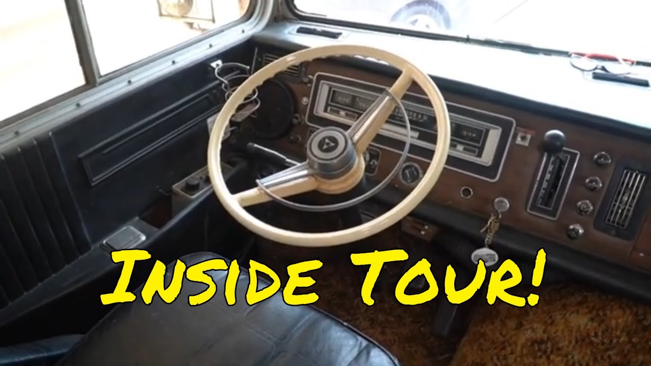 An Inside Tour of my 1970 Winnebago Chieftain D27 two Door RV.