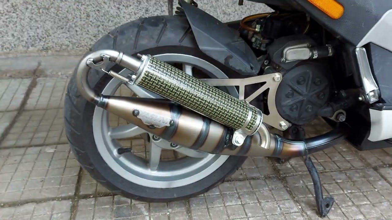 Yasuni R Kevlar Sound check Piaggio NRG Power