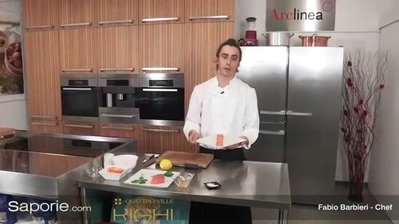 Tartare di salmone con pomodori pachino al profumo d'arancia | Saporie