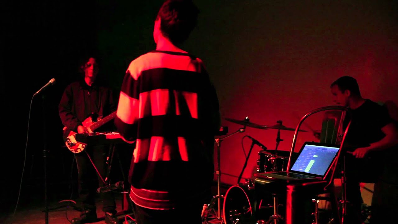 Micachu and the Shapes live at MOCAD