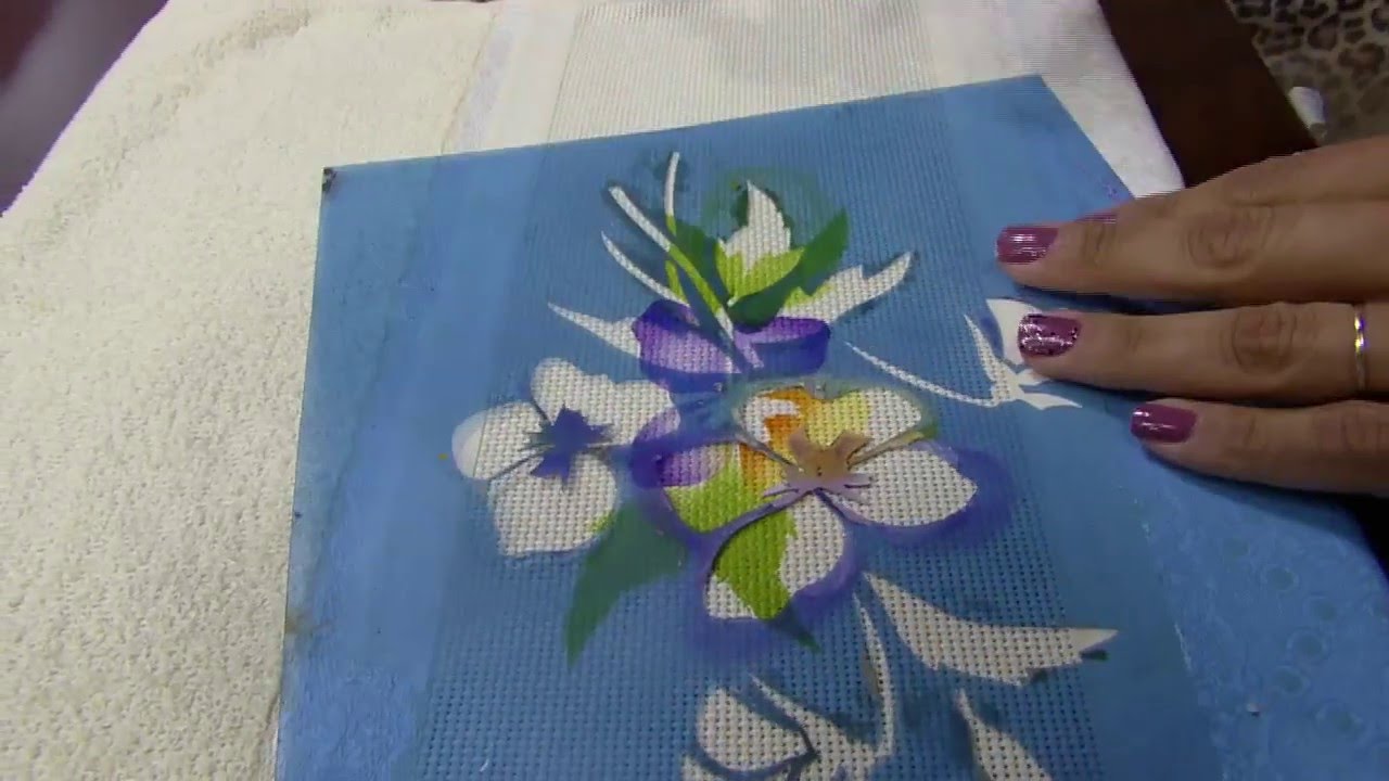 Mulher.com - 30/03/2016 - Pintura em Jogo de Toalha - Telma Lima PT1