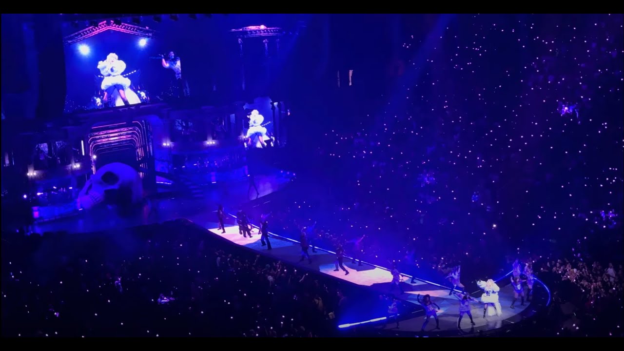 Lady Gaga \\ [full] The Dead Dance \\ live MAYHEM Ball em Toronto