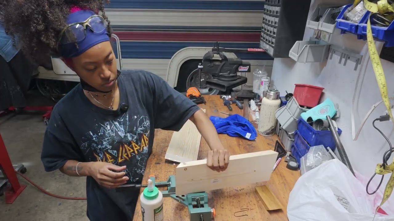 vlog #17: back at the workshop, wood working!