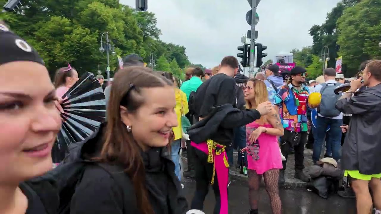 BERLIN ESKALIERT! Rave The Planet 2025 in 4K – 