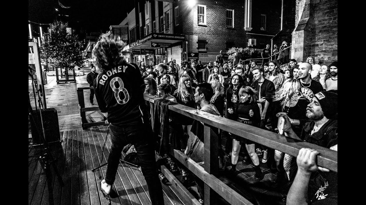 Hoon Live at 116 Crown St