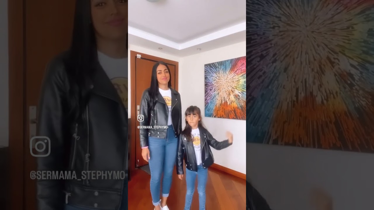 Outfits mam&aacute; e hija #outfits #twins #ropacombinada #mamalatina #instagram #sigueme #subscribers #uio