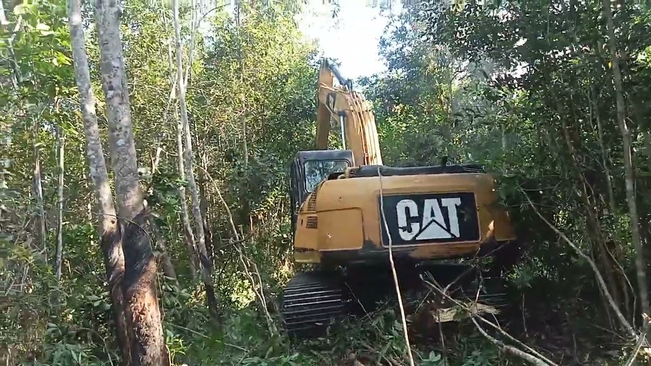Proses Pembuatan paret perbatasan antara perusahan Abu Rahmi & lahan warga#
