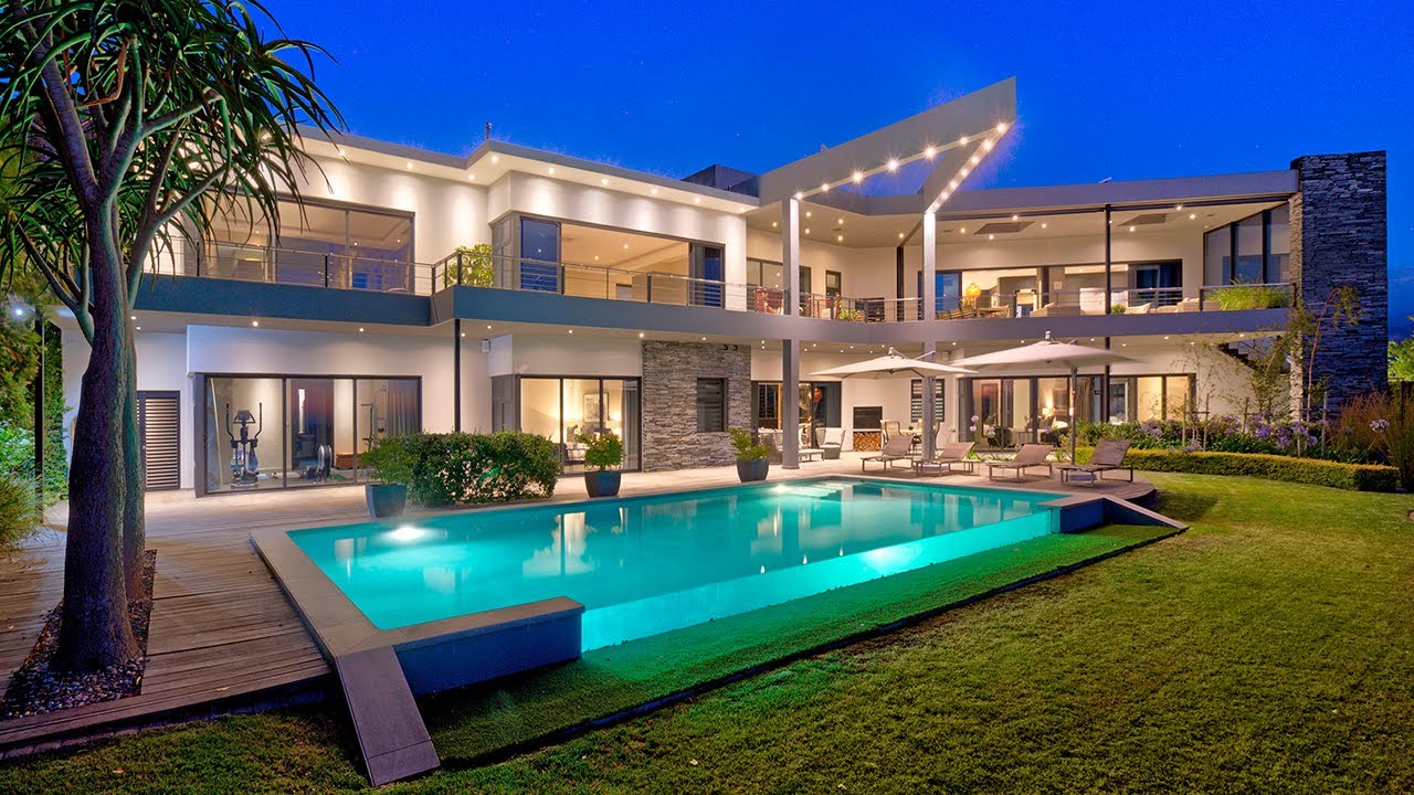 8 Bedroom house for sale in Spanish Farm| Pam Golding Properties