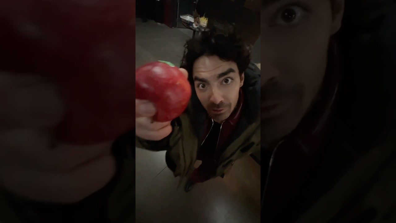 Your apple sir 🍎