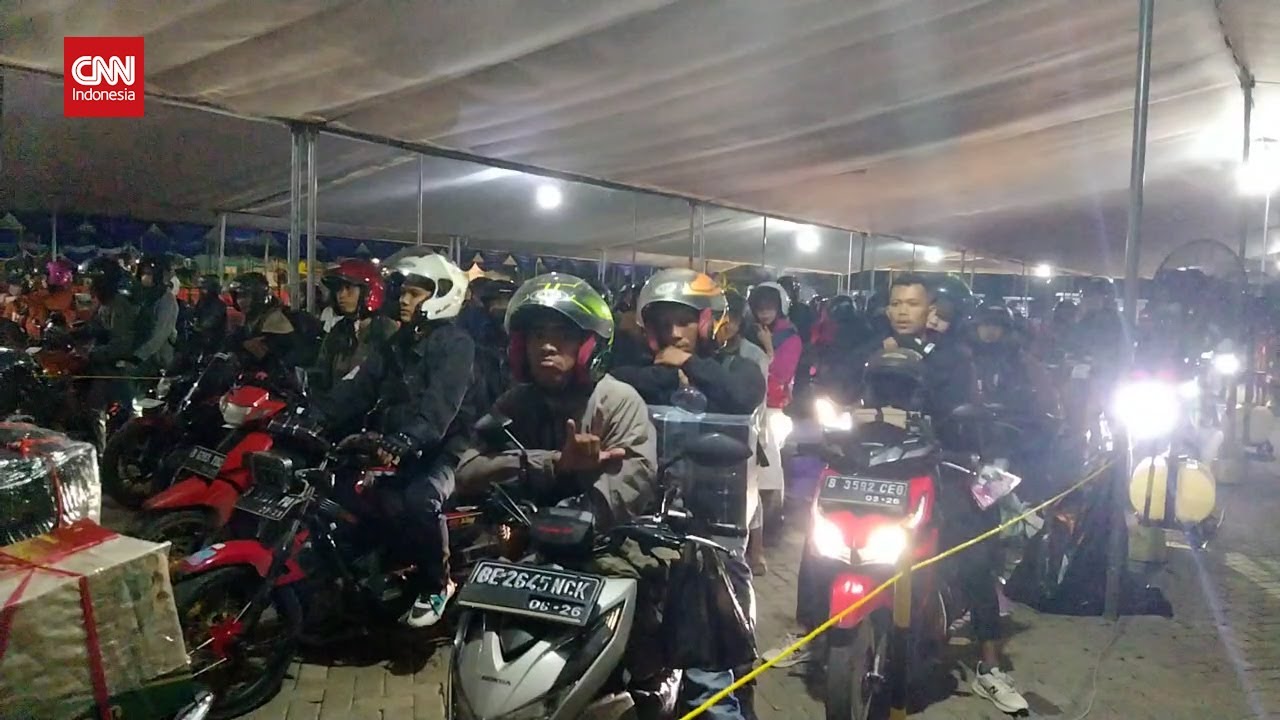 Tak Beli Tiket Online, Pemudik Tertahan Di Pelabuhan Ciwandan