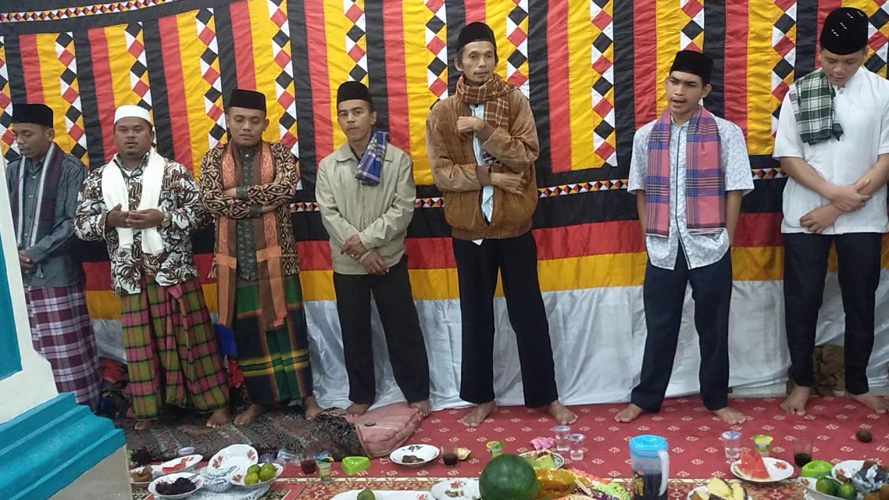 Tradisi maulud nabi Muhammad Saw di kab. Padang pariaman