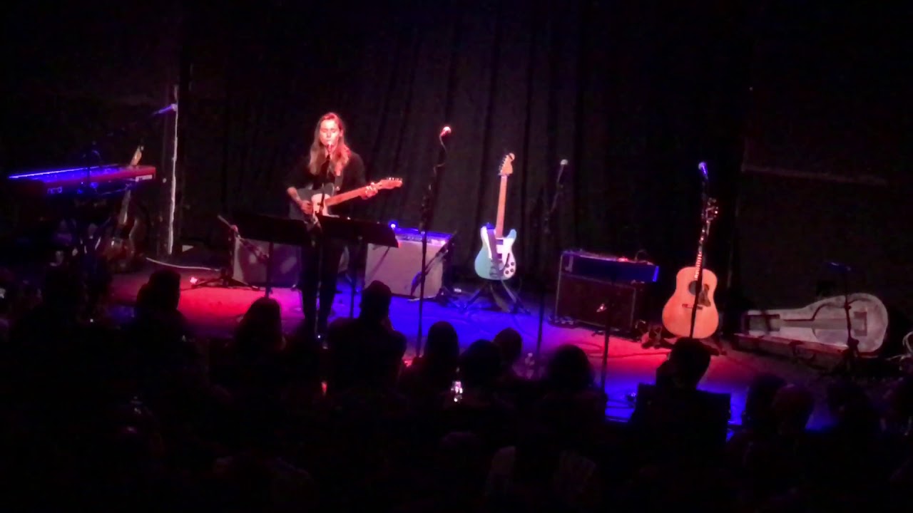 Julien Baker - Holy (Frightened Rabbit cover)