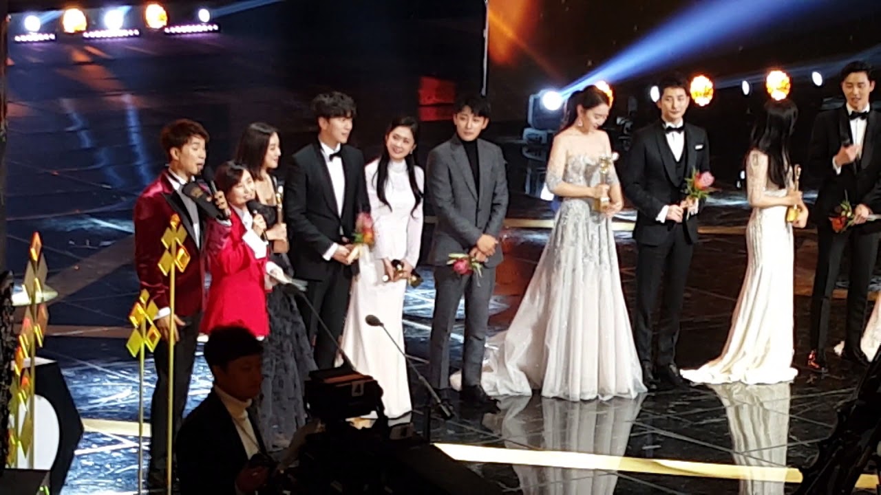 12/31/2017 KBS Drama Award Best Couple bts reaction(Son ho jun, Jang na ra focus)