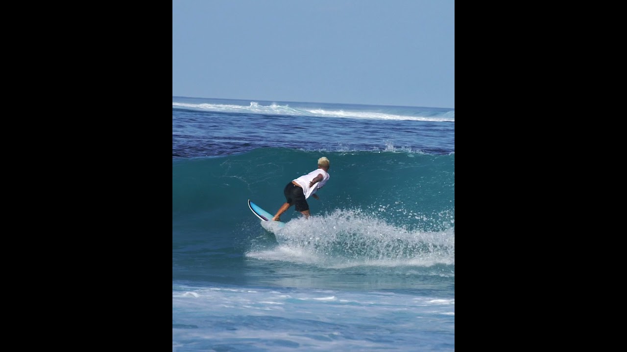 maldives surf trip on the dhinasha safari boat Gabriel adisaka