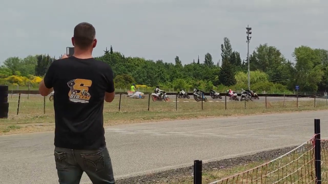 Départ et premiers tours de l'endurance mobs des 24 heures de Carcassonne 2022