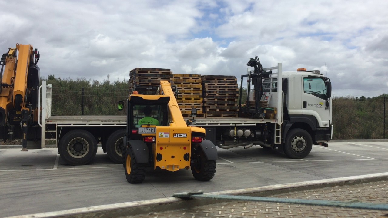 JCB telehandler in Board Pro