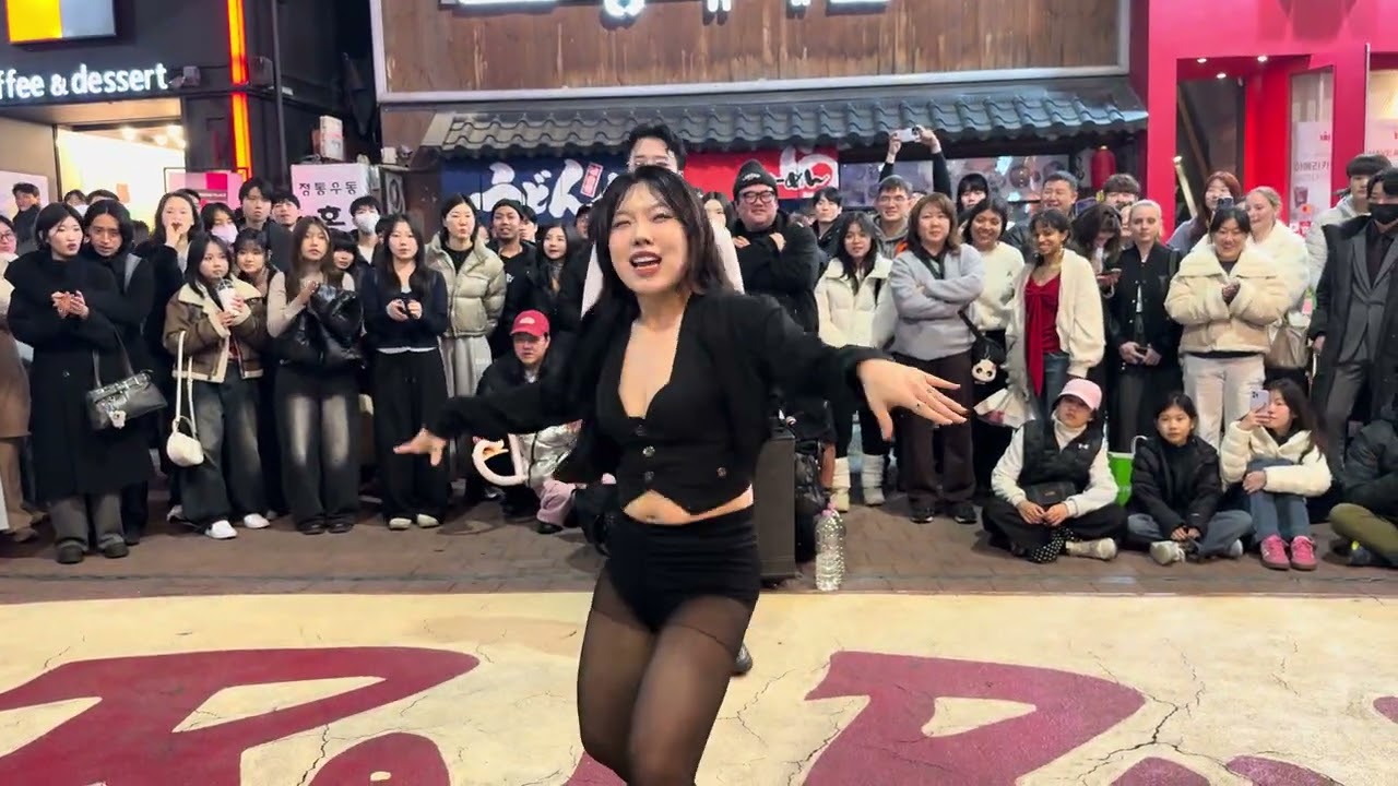2026 HONGDAE K-POP DUO BUSKING (BEOUR CREW) - [HyunA & DAWN] PING PONG