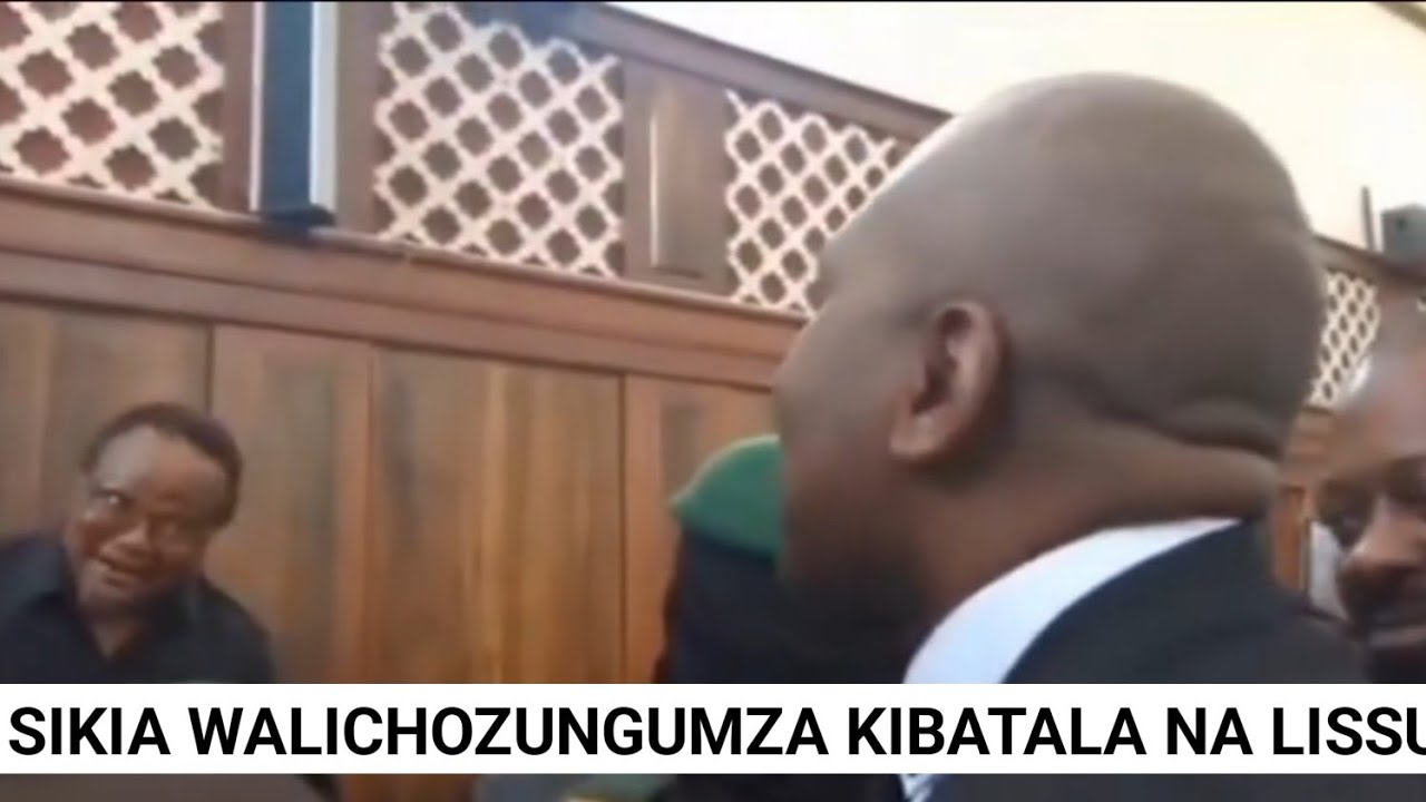 SIKIA TUNDU LISSU ALIVYOONGEA NA WAKILI KIBATALA MAHAKAMANI.
