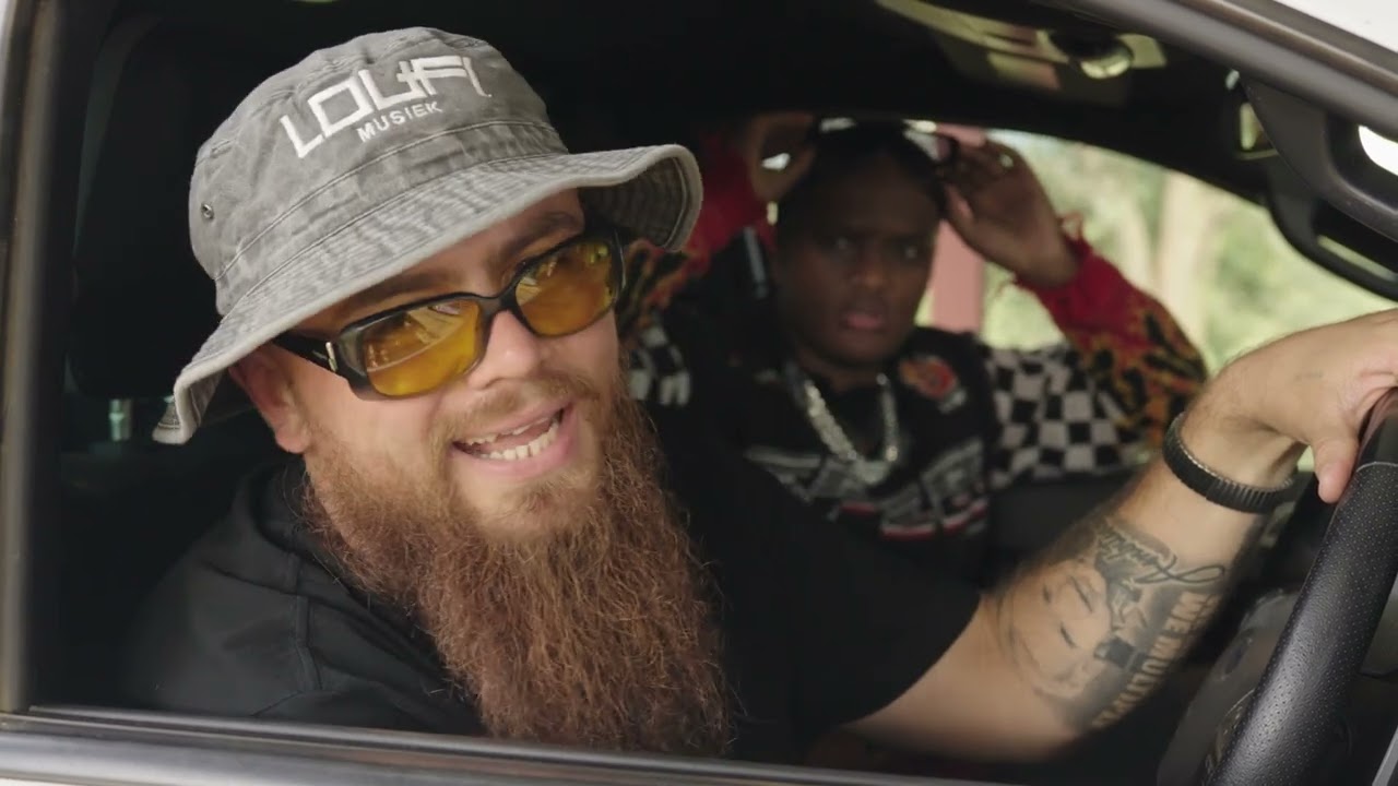 Loufi - Plaas Toe (Official Music Video)