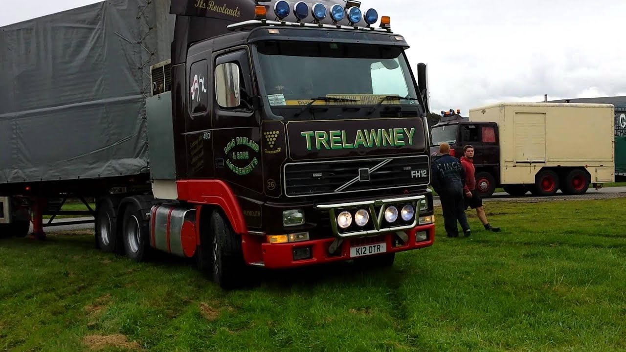 Rowlands dodgems pulling on summercourt 2015
