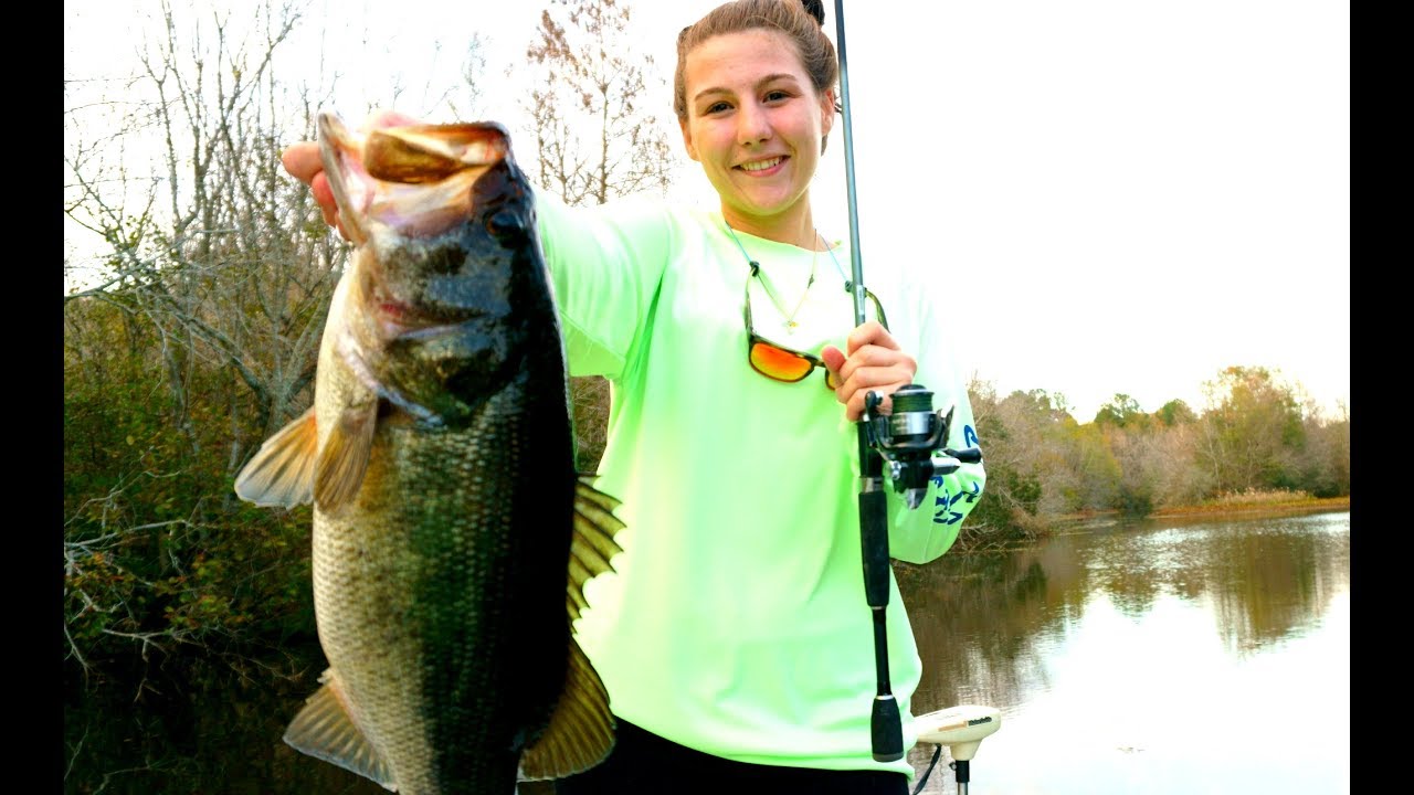 Fishing with Live Bait for Trophy Bass in a Public Lake (Reed Bingham)