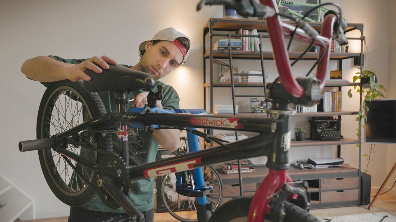 BMX BIKE BUILD - Restoring my first BMX Bike
