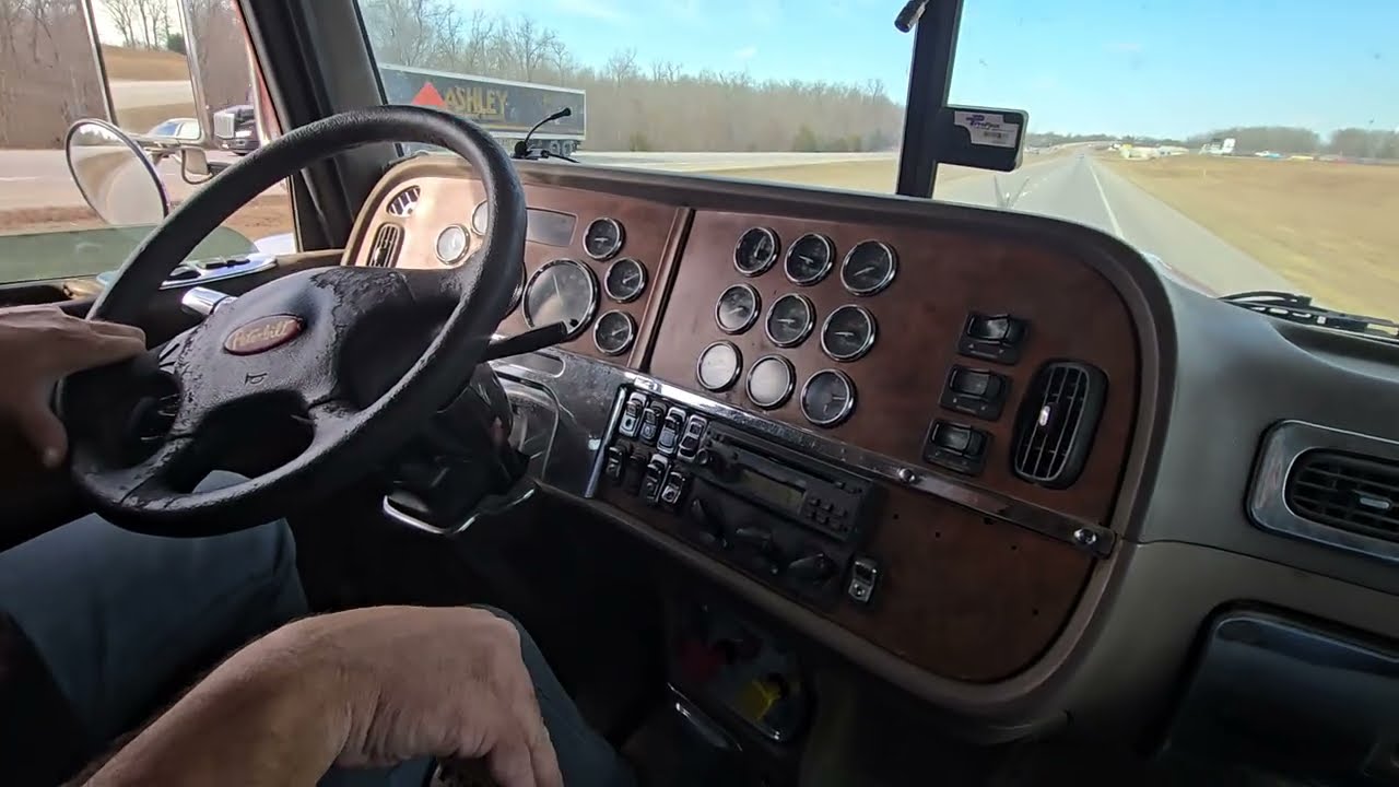 2006 Peterbilt 379 Sleeper Truck | Sexton Auctioneers February 2026 Online Equipment Auction