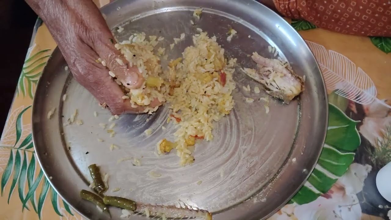 Fried fish curry,Shag curry with rice. Like and Subscribe 🤤 #asmr #food 