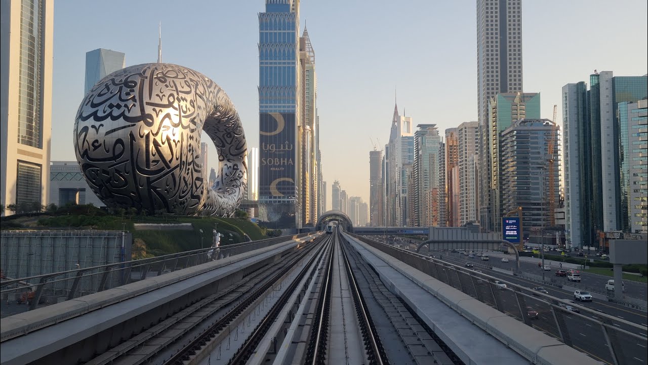 6pm Dubai Metro Ride: BurJuman to DMCC Metro Station passing 14 Metro Station & walk to Dubai Marina