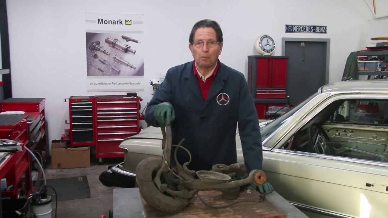 Inspecting Common Front Suspension Wear Points on 30+ Year Old Mercedes